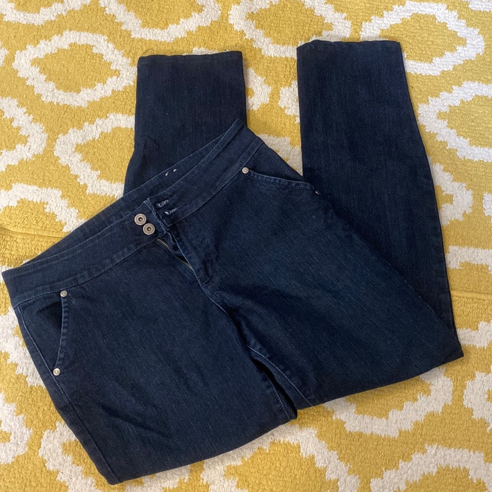 BOCCI 90s Vintage denim jeans in dark wash size 15/16 and 28” inseam